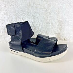 Eileen Fisher  Spree Sandal 9 1/2 Black Leather Flat Stretch Strap Closet Staple